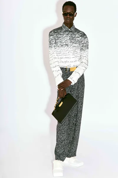 Look 30